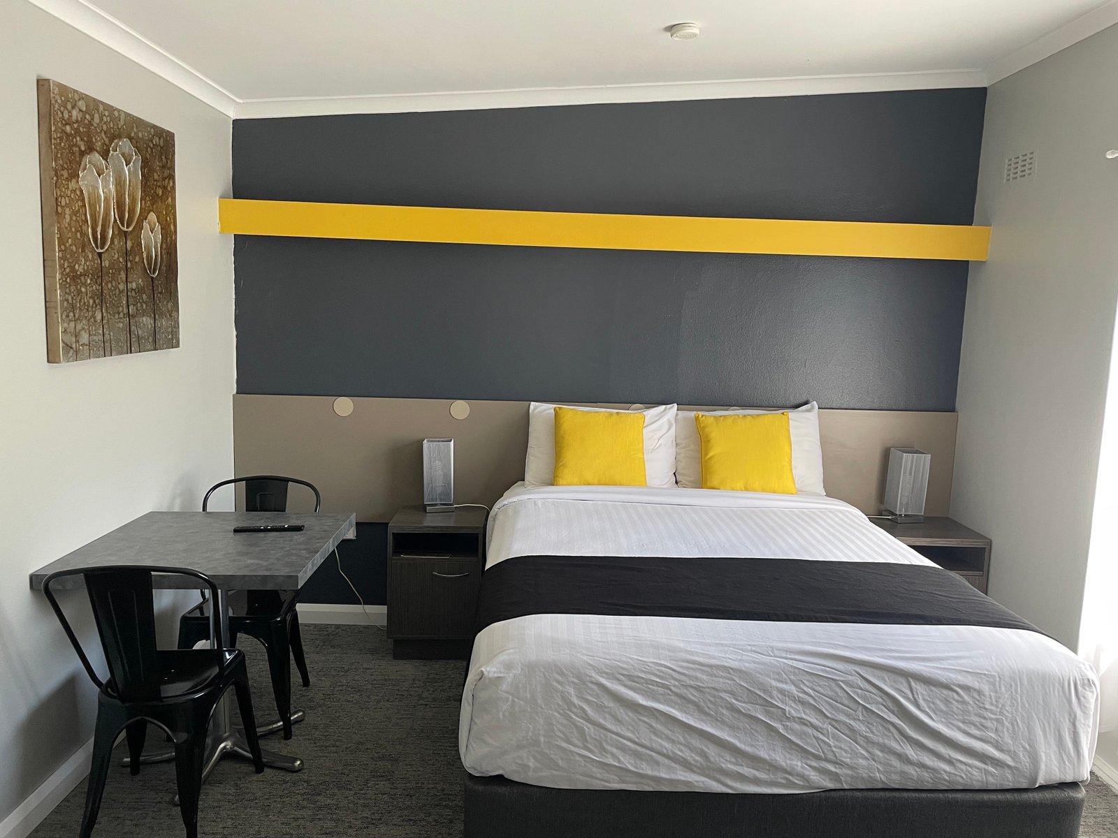 Two Bedroom Unit at Parkway Motel