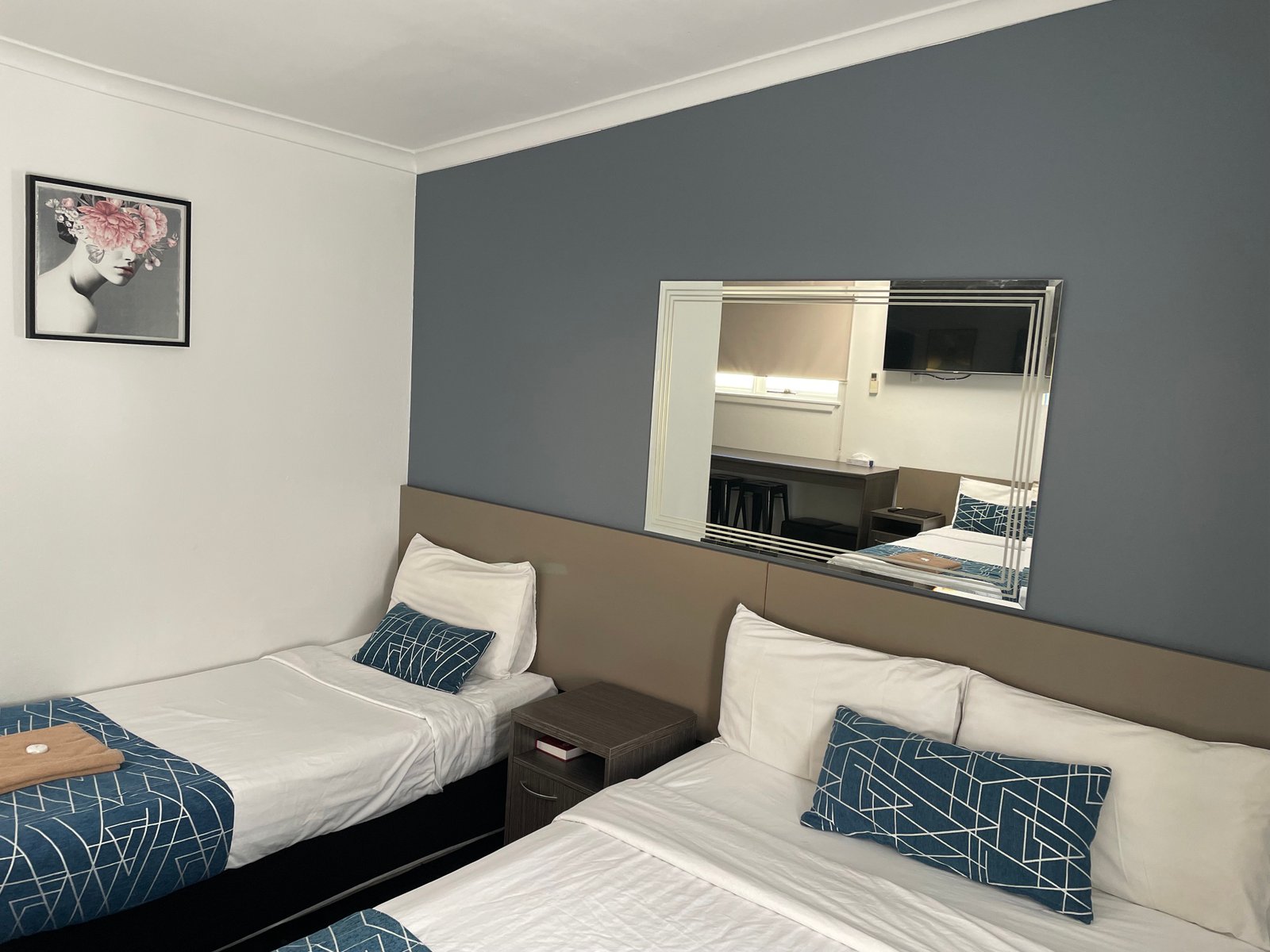 Family Room at Parkway Motel