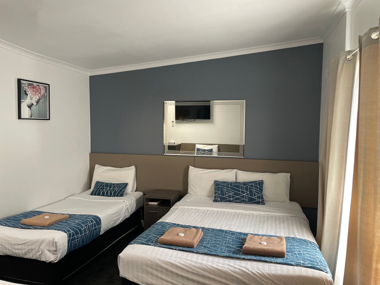 Family Room at Parkway Motel