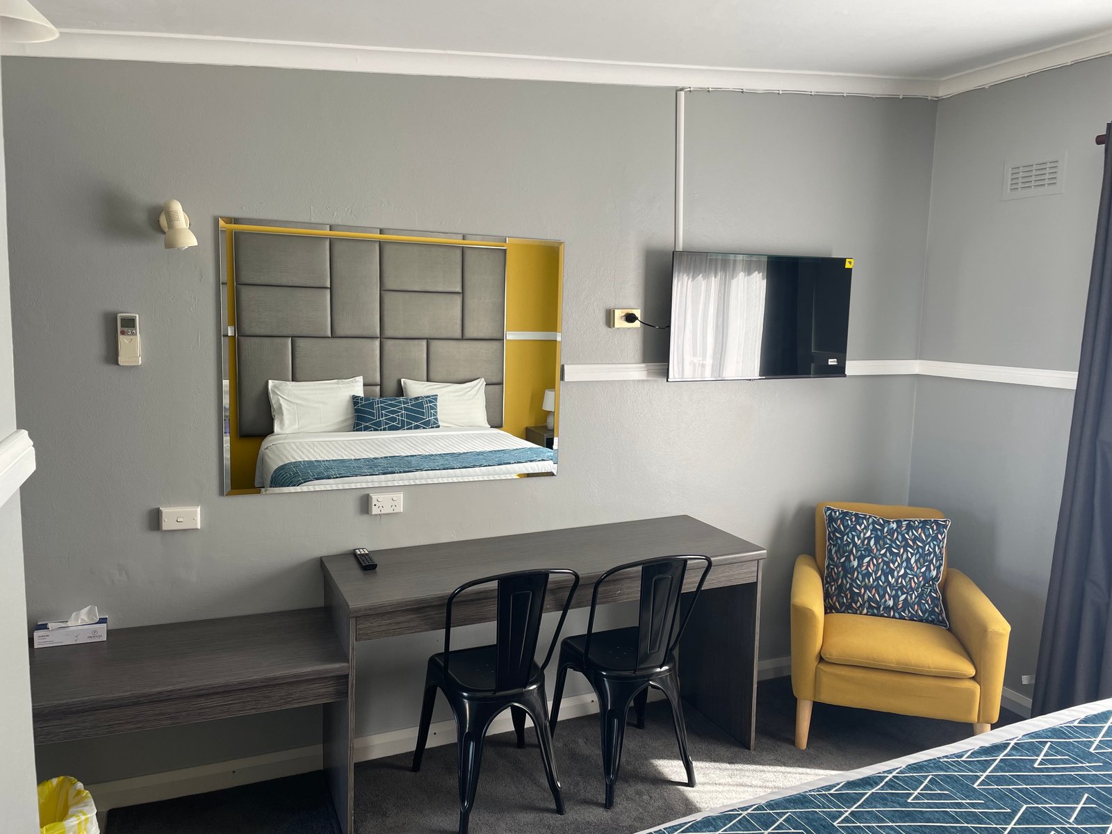 King Room at Parkway Motel