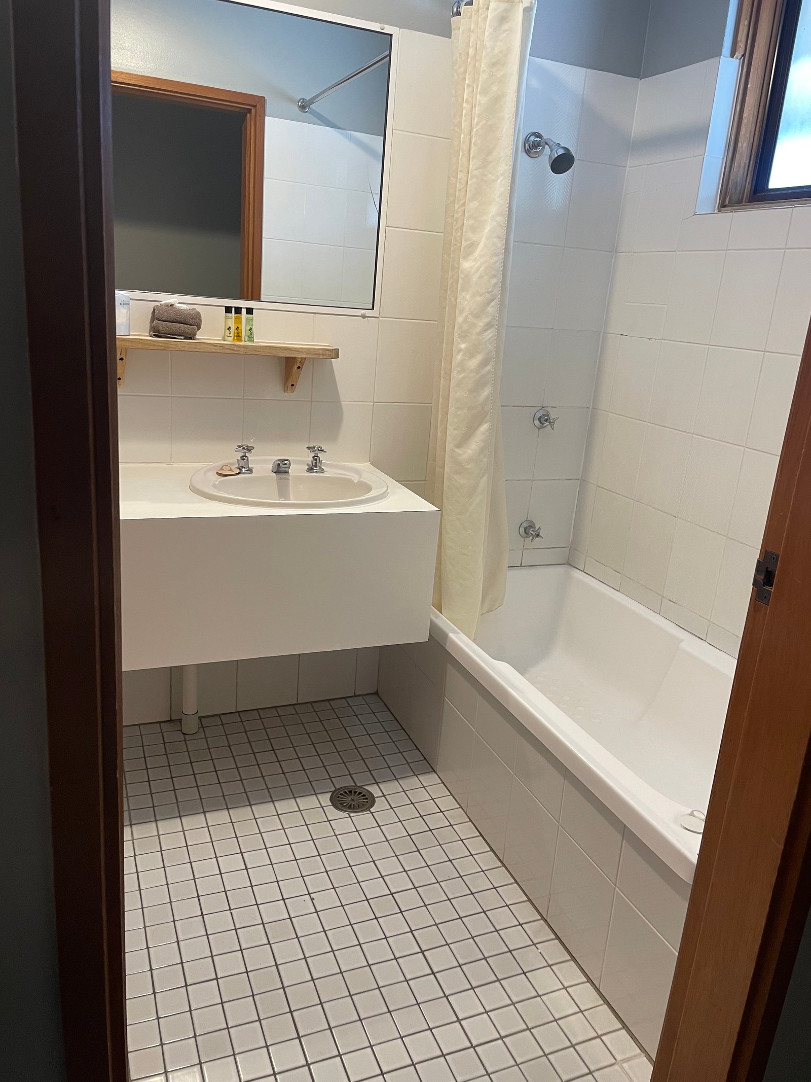 Deluxe Room at Parkway Motel